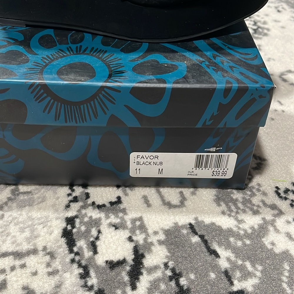 Black platform booties - Picture 7 of 7